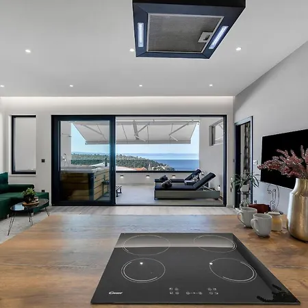 Guest house Luxury Black Pearl With Jacuzzi