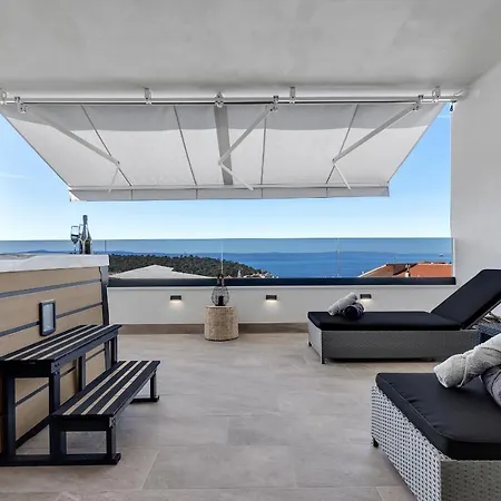 Luxury Black Pearl With Jacuzzi Guest house *